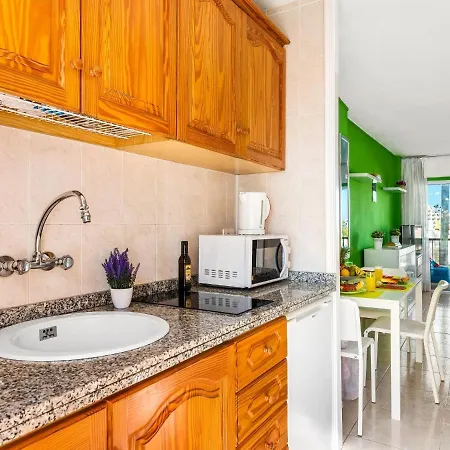 Apartamento 426 Wonderful Sea View Studio In Las Americas! Wi Fi Free! Playa de las Americas (Tenerife)